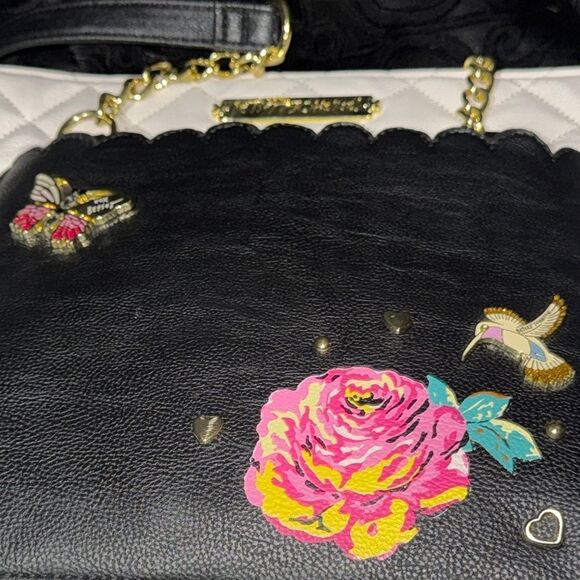 betsy Johnson, hummingbird butterfly  Quilted Tote Bag with removable pouch - Picture 8 of 15